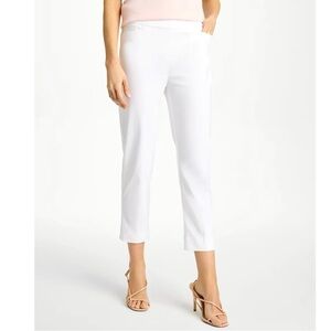 Chico’s So Slimming Brigitte Straight Crop Pants Women’s Size 8 Pull On Ecru